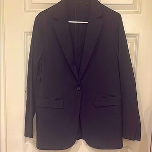 Uniqlo Classic Black Blazer